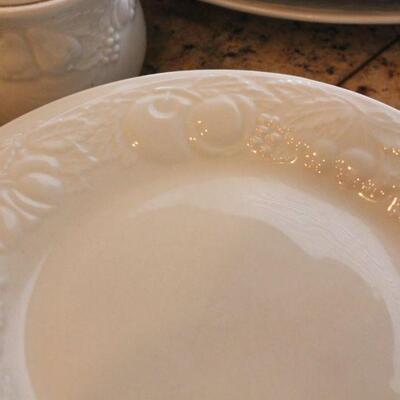 Lot 149 Fruit De Blanc China Set