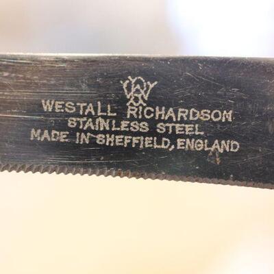 Lot 155 Set of 4 Westall Richardson England Knifes