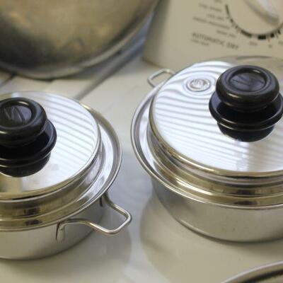 Lot 176 Misc. Pots, Pans and Wok