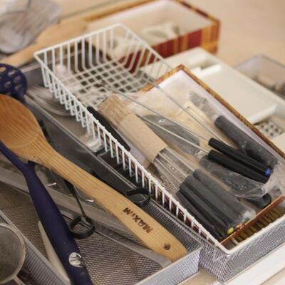 Lot 183 Misc. Kitchen Drawer Contents