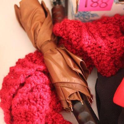 Lot 188 Women's Accessories, Umbrellas, Clothing