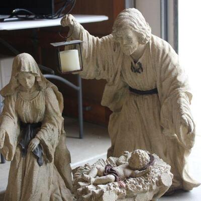 Lot 190 XL Christmas Resin Yard Art (lightweight)