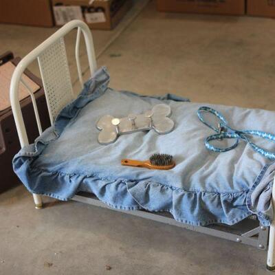 Lot 196 Vintage Iron Dog Bed & Pet Accessories