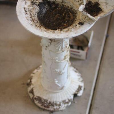 Lot 208 Garden Bird Bath