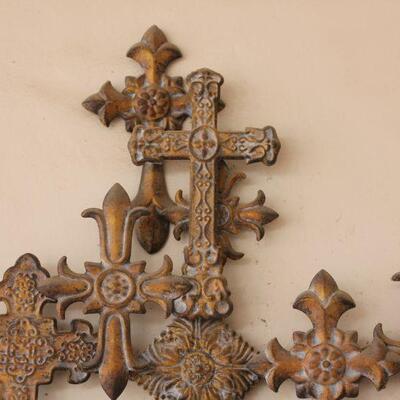Lot 213 Lrg. Metal Wall Cross Décor