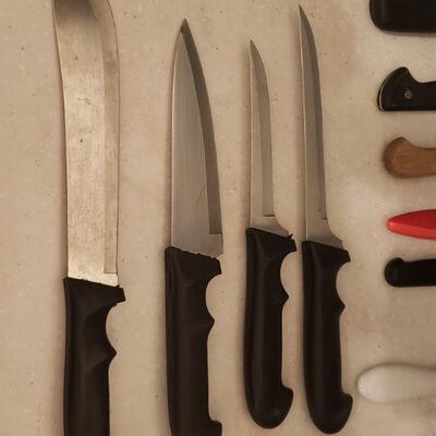 Lot 161:  Knives and Sharpener lot