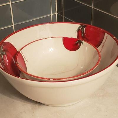 Lot 168: Crate & Barrel Nesting Bowls