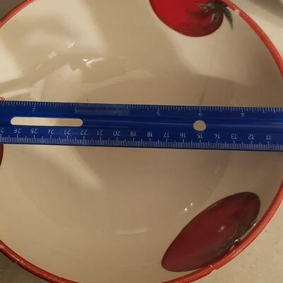 Lot 168: Crate & Barrel Nesting Bowls