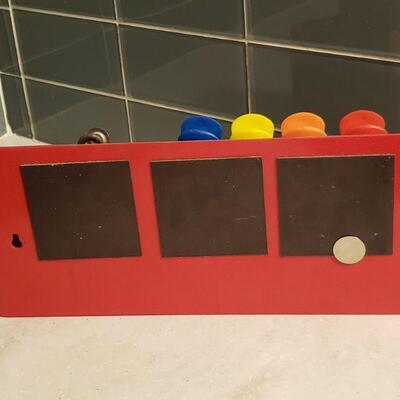 Lot 179: Dish Rack & Refrigerator Magnet Organizer