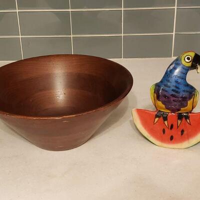 Lot 180: Large Wood Salad Bowl and Wood Parrot Kitchen Deco