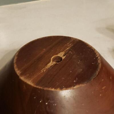 Lot 180: Large Wood Salad Bowl and Wood Parrot Kitchen Deco