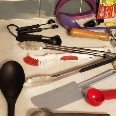 Lot 181: Cooking Utensils Lot