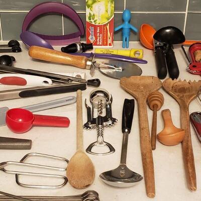 Lot 181: Cooking Utensils Lot