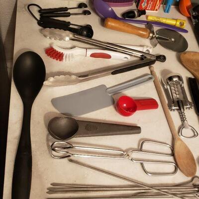 Lot 181: Cooking Utensils Lot