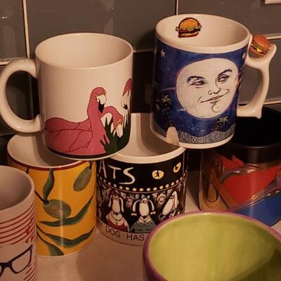 LOT 182: Coffee Cup lot