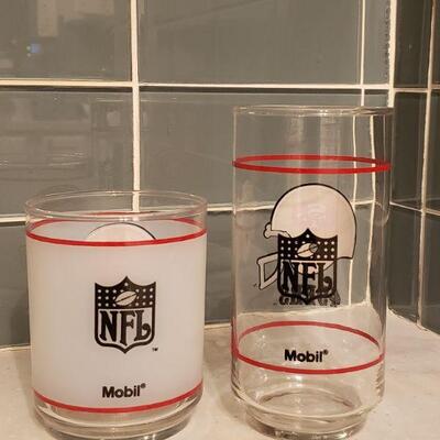 Lot 185: Vintage San Francisco 49ers Collector's Glasses