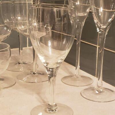 Lot 190: Stemware lot
