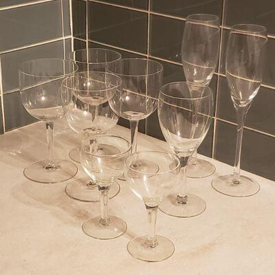 Lot 190: Stemware lot