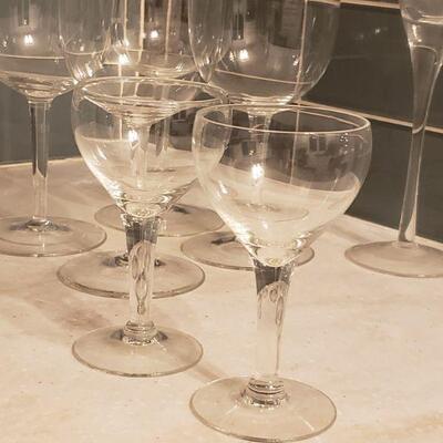 Lot 190: Stemware lot