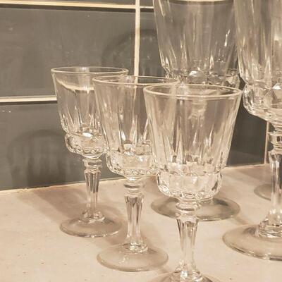 Lot 192: Crystal Stemware lot