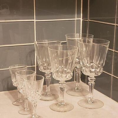 Lot 192: Crystal Stemware lot