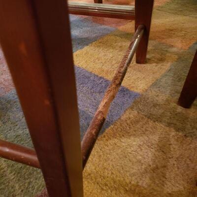 Lot 197:  Dining Table and 6 Chairs with Leaf