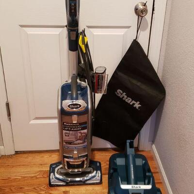 Lot 202: Shark Rotator Power Lift Away Vaccum