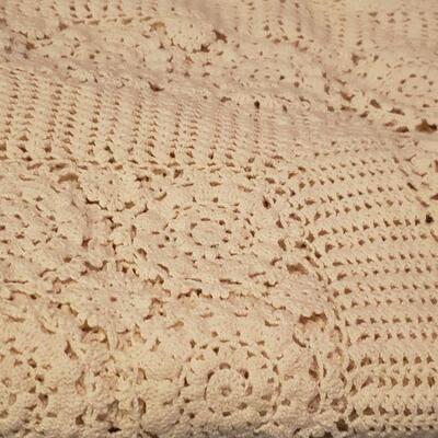Lot 217: Vintage Handmade Crochet Tablecloth 
