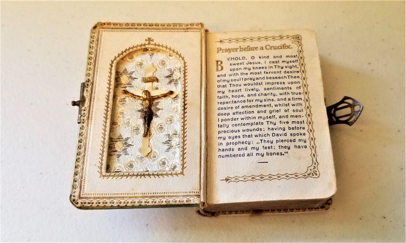 Lot #57 Antique Celluloid Key of Heaven Prayer book - 1925 ...