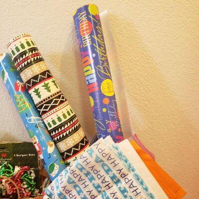 LOT 226: Wrapping Paper, Tissue, Bows, Bags & Christmas Card lot