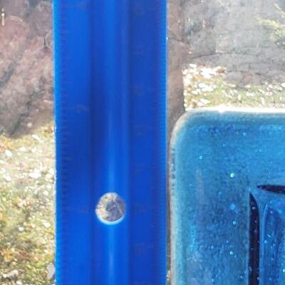 Lot 231: Art Glass Deco- Changes Based on Lighting 