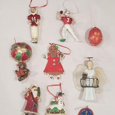 Lot 243: Mixed Christmas Ornament lot