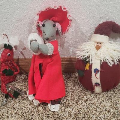 Lot 264: Christmas Mouse, Reindeer & Santa