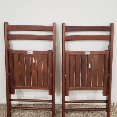 Lot 284: (2) Wood Folding Chairs