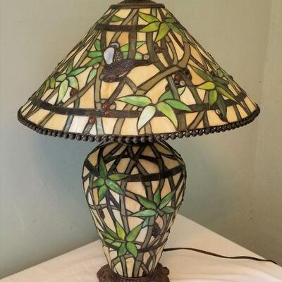 Lot #84  Beautiful Tiffany Style Table Lame - Base lights up