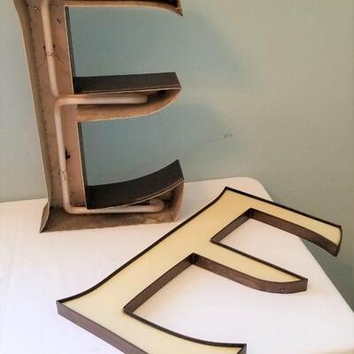 Lot #92  Light Up "E"