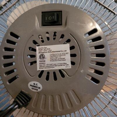 Lot #360: Small RE (Room Essentials) Fan WORKS WELL