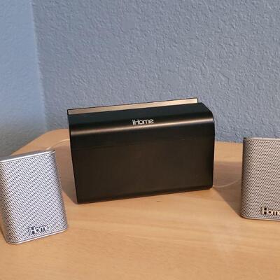 Lot #370: iHome Wireless Bluetooth Speakers w/ Charger Cable Tested A+