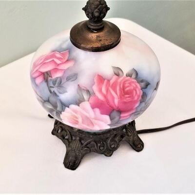 Lot #113 Sweet hand pointed accent lamp