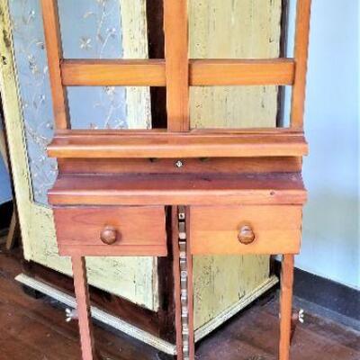 Lot #122 Artist's Easel