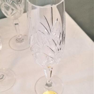 Lot #129  8 Czech Crystal Champagne Flutes