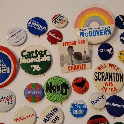 Lot #389: Assorted Political Buttons 