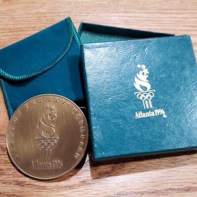 Lot 392: 1996 Atlanta Olympic Games Medallion 