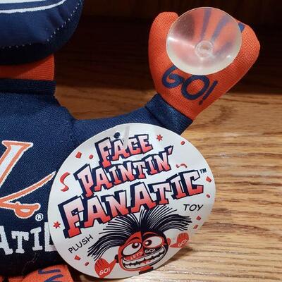 Lot 433: Virginia Face Painting Fanatic Suction Plushie