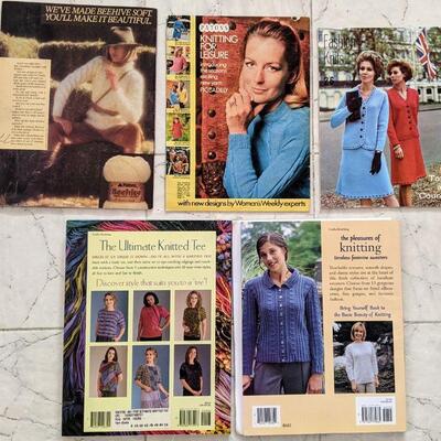 Lot# 94 s Vintage knitting books and booklets Ultimate knitted tee British booklets