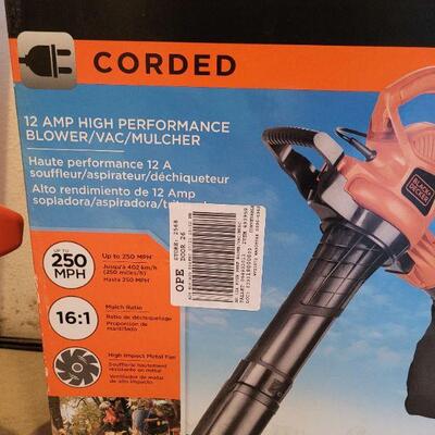 Lot #460: Black and Decker CORDED Vacuum Blower 