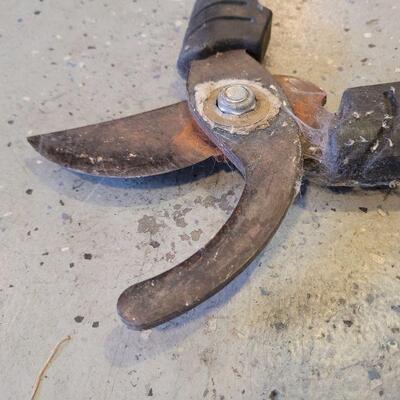 Lot #479: (2) Yard Tools - Small Hamd Saw and Hedge Trimmer