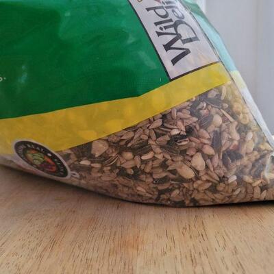 Lot #487: 1/4 Full 20lb Bag of NUT N' BERRY Bird Seed