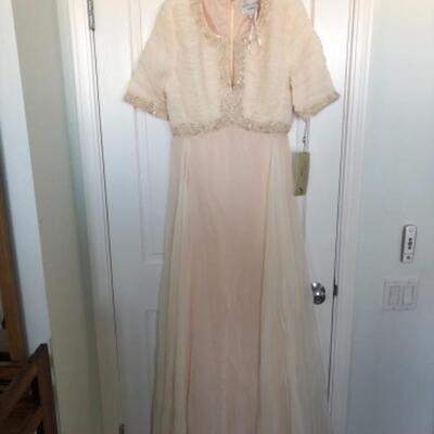 lot 113U. Lot of 9 designer gowns and ensembles, new and used (UK 40, US 16), designers in description--$275