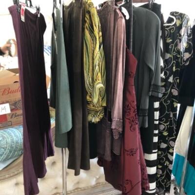 Lot 115U. Lot of 11 new and used casual wearâ€”Size Large, Check Description for designers, skirts, tops, leather--$125
